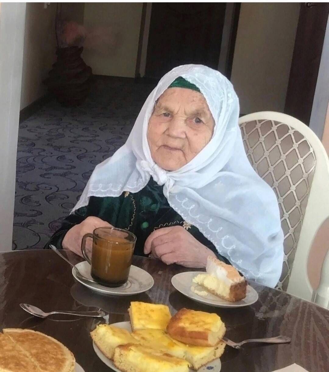 Фирүзә Ибәтуллина: “Әни соңгы тынында “Аллаһым...” диде дә мәңгелеккә китеп барды...”