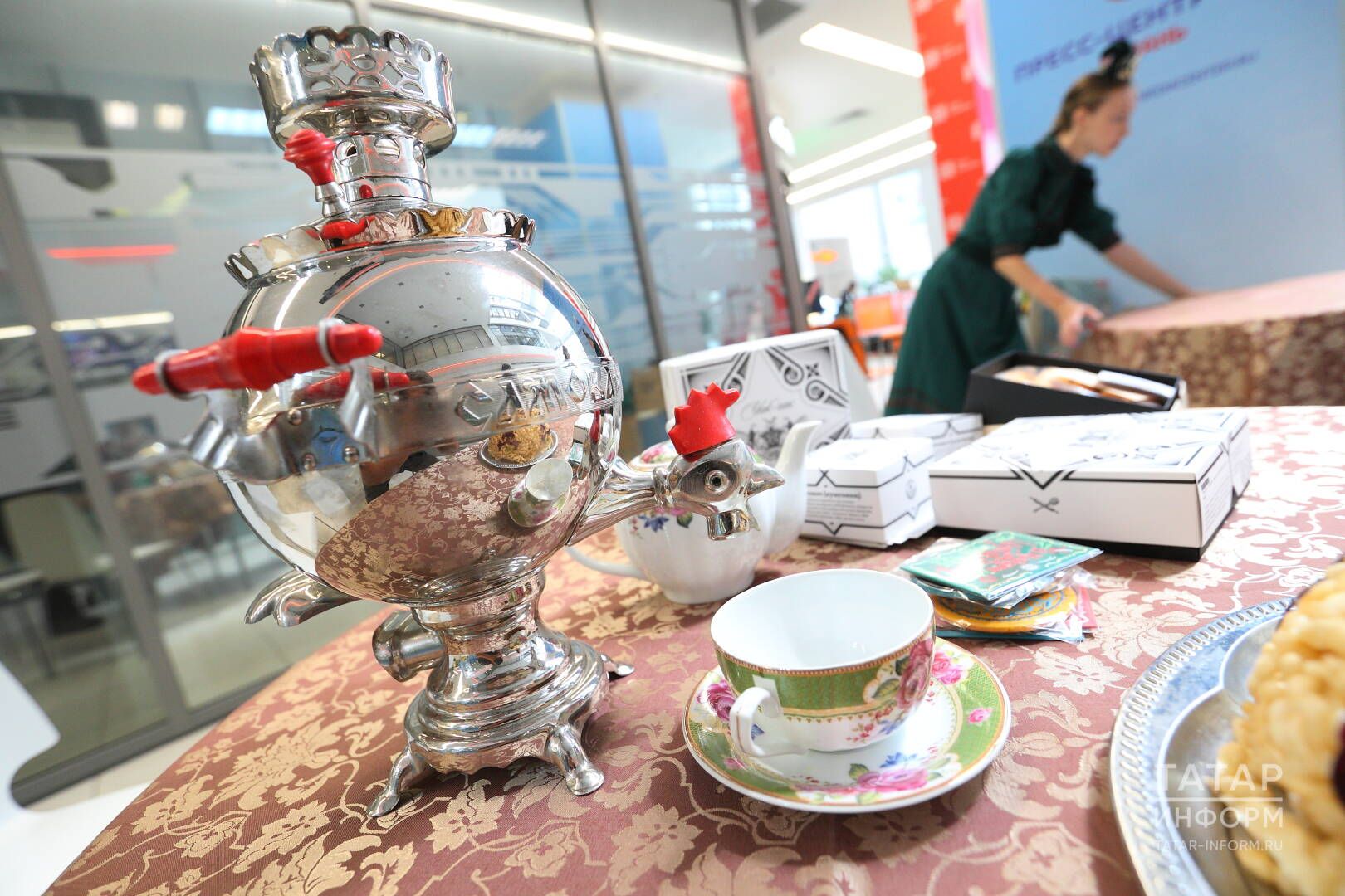 «2-3 сәгатькә сезнең әниегез булырга әзер»