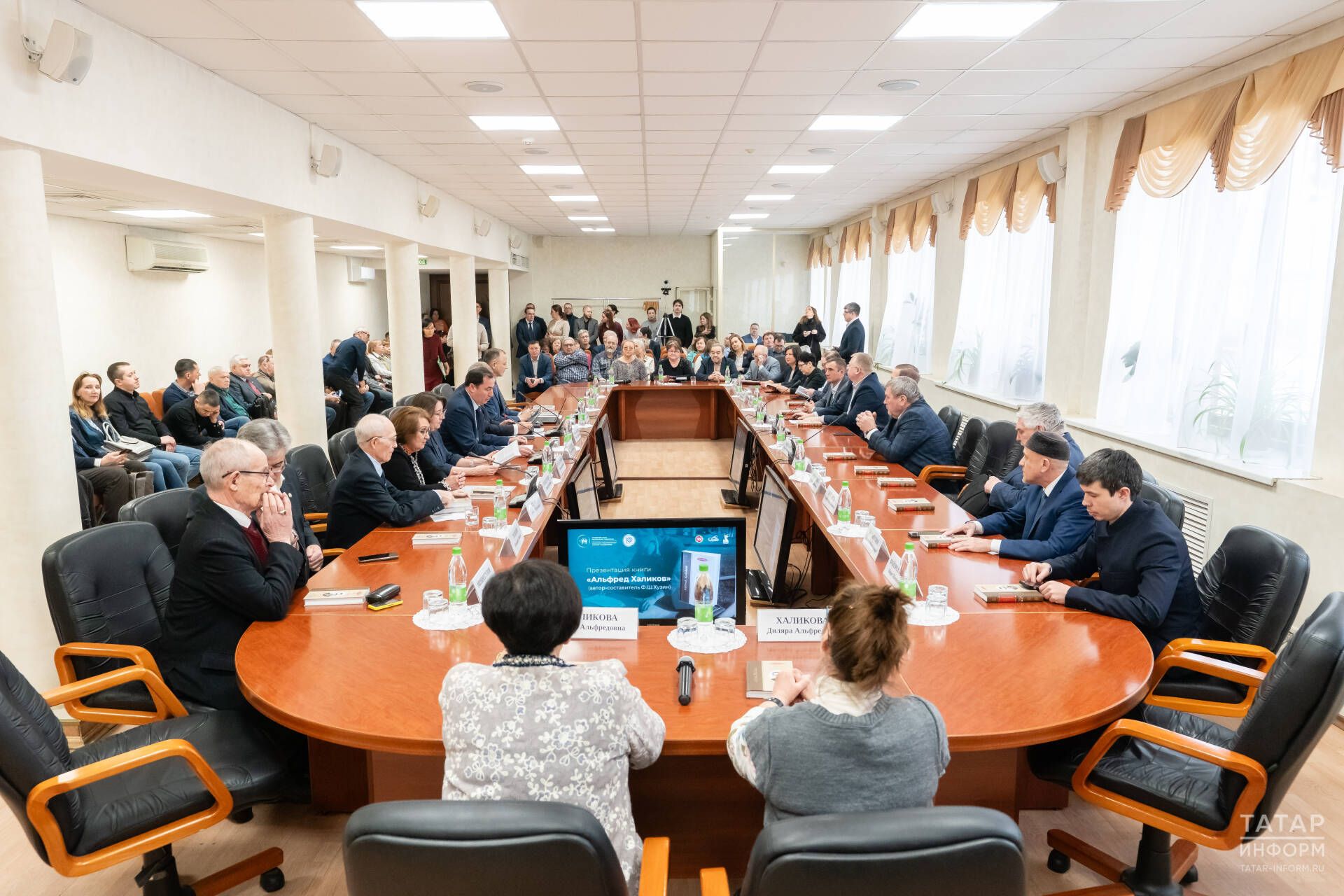 «Альфред Халиковны халык та белергә тиеш»