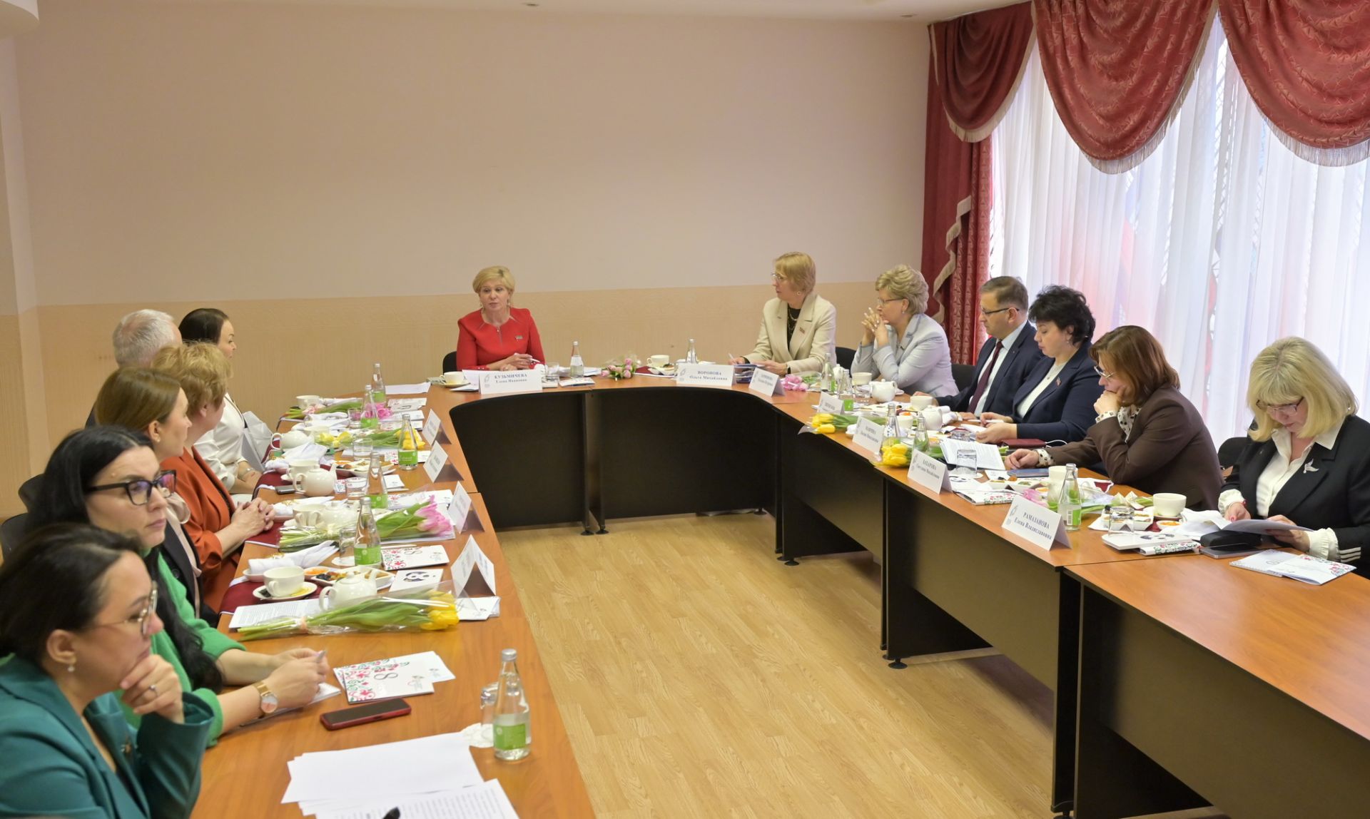 «Хатын-кызларга өстәмә рәвештә хезмәтне саклау чаралары таләп ителә»