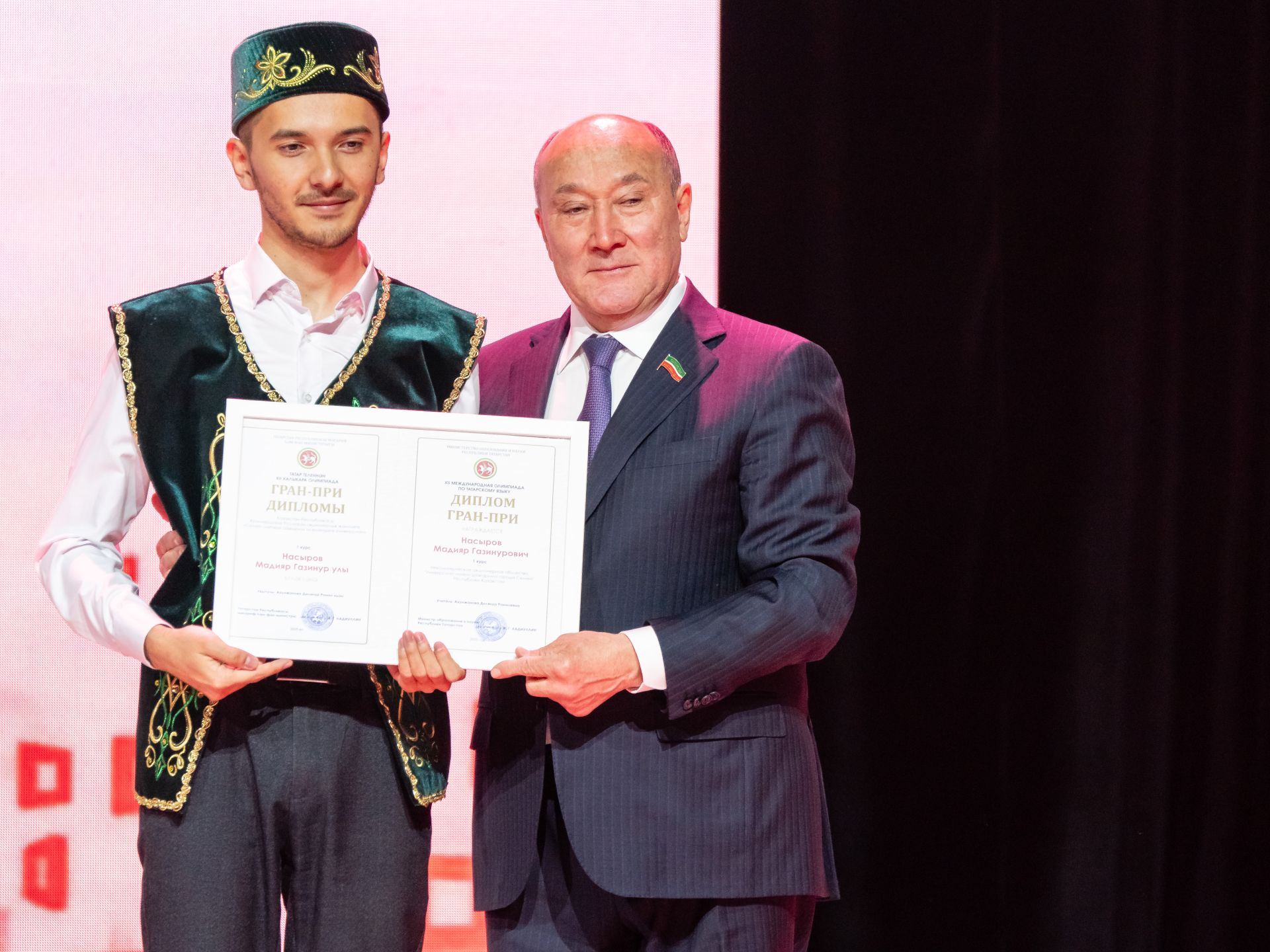 Казахстанда да татар булып калган, җиде буынын барлаган!