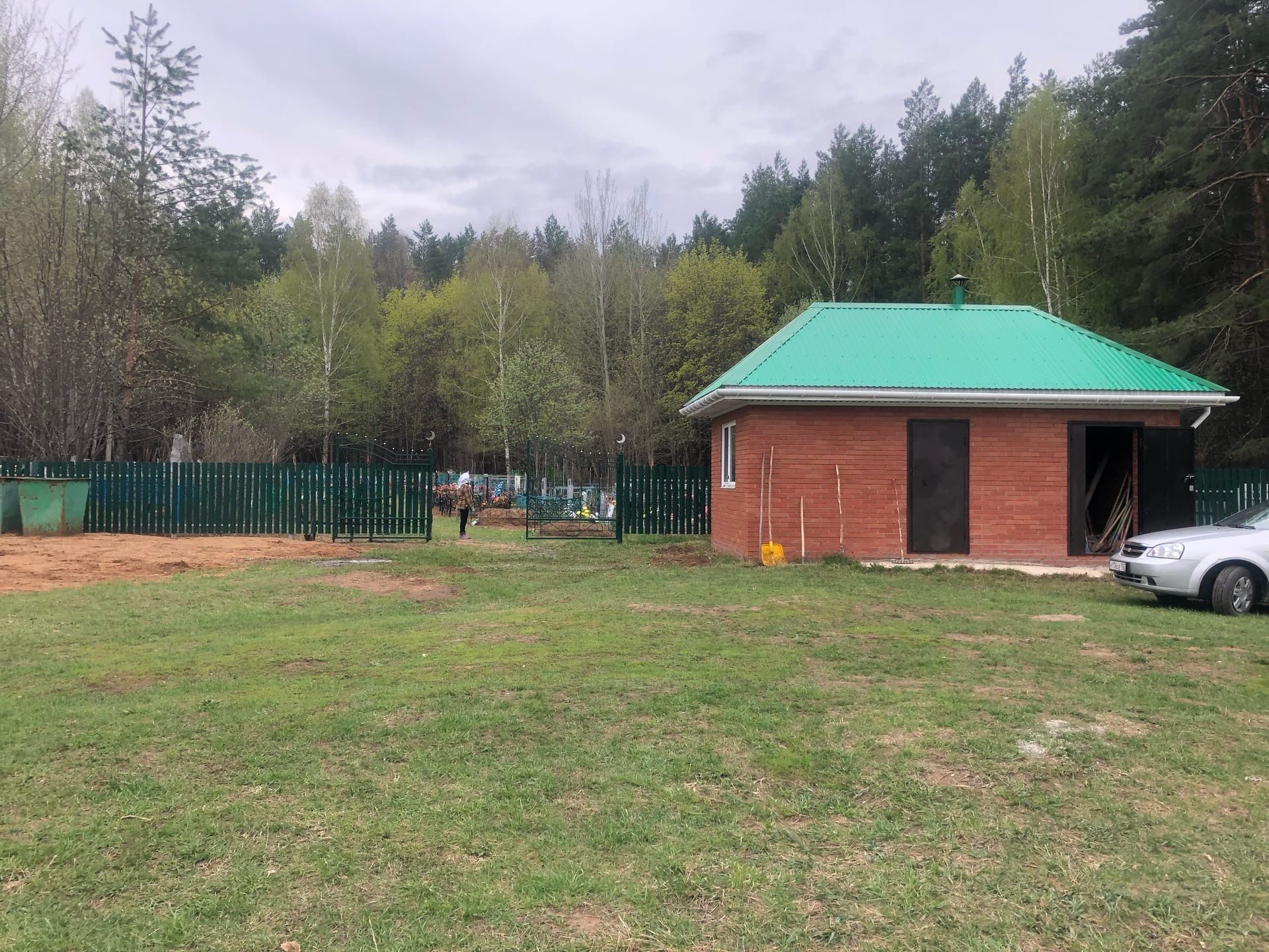 Ире җирләгәнгә ярты гасыр, олы улы киткәгәнгә ун елдан артык, аларга һаман ипи ала