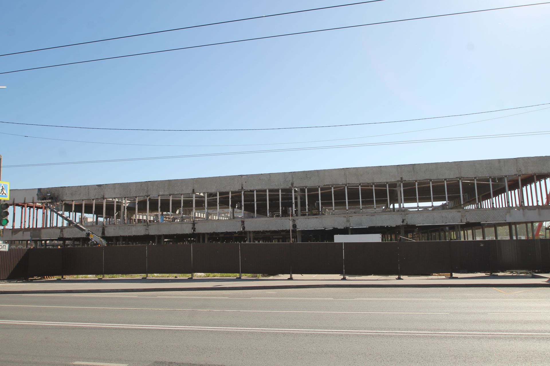 Чү, җәмәгать, ЦУМда әллә төзиләр, әллә җимерәләр