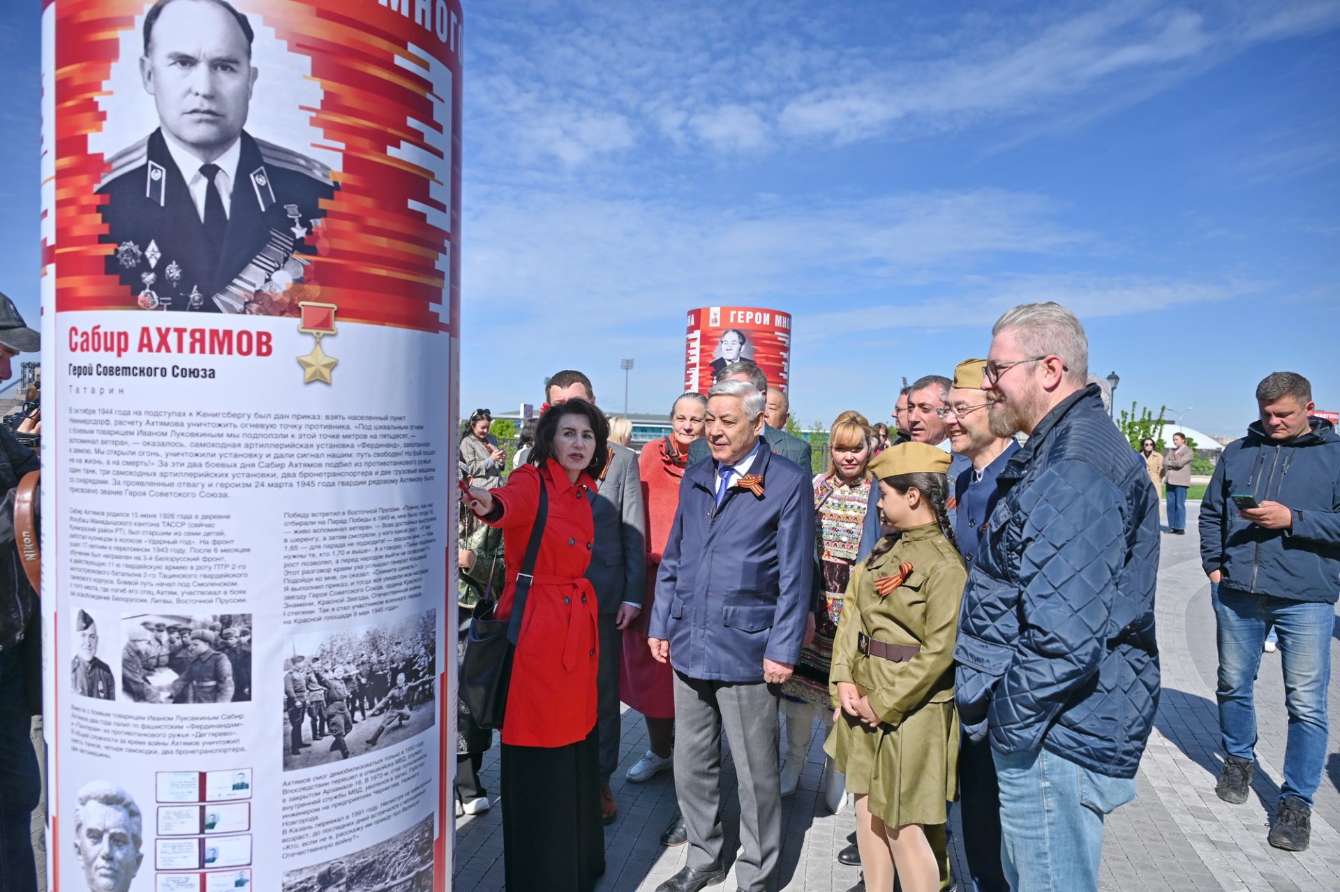 Фәрит Мөхәммәтшин Казанда «Күпмилләтле Татарстанның геройлары» күргәзмәсен ачты