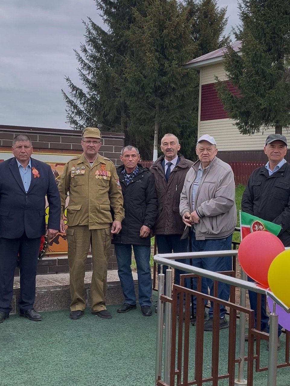 “Һәйкәл янында басып тору гына да әйтеп бирә алмаслык горурлык”