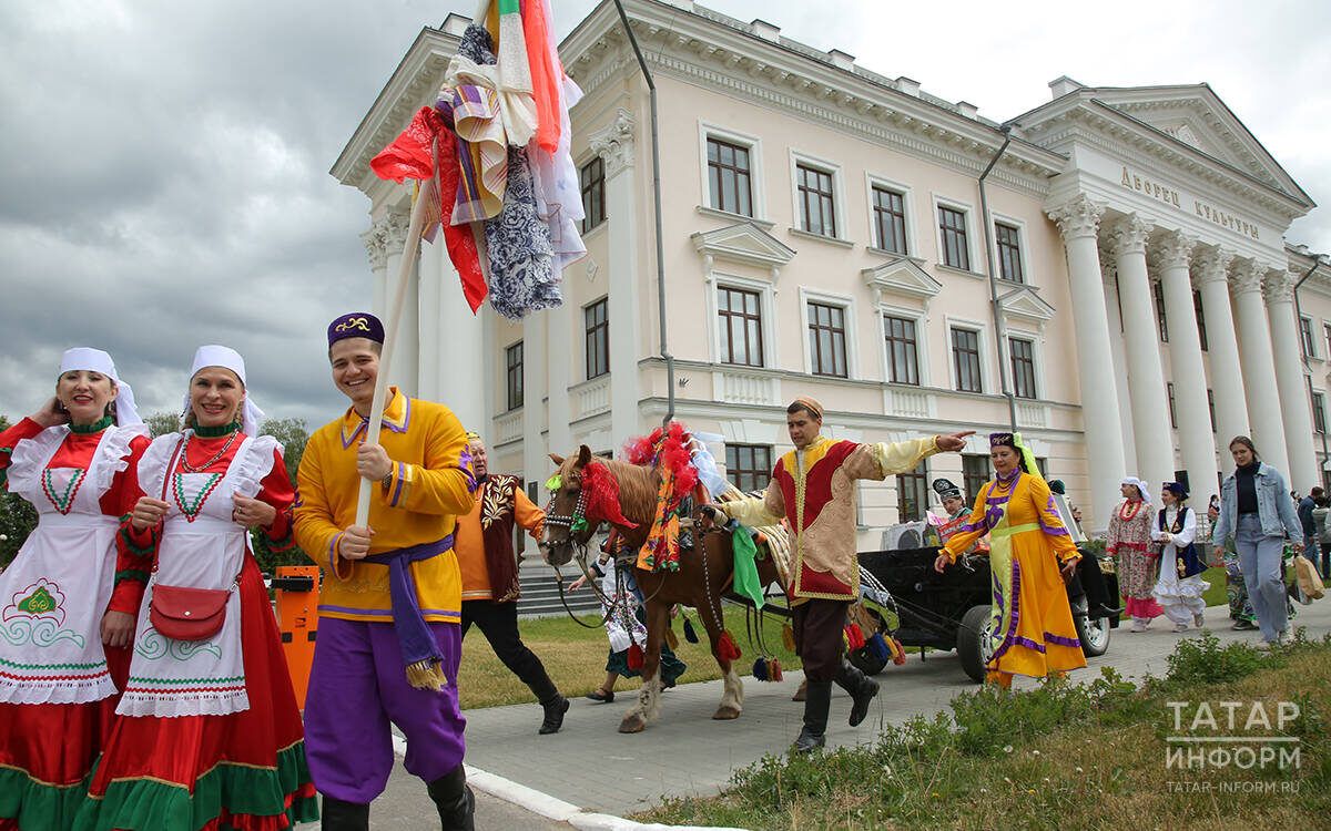 Ләйлә Фазлыева: «Казанда Сабан туена бүләк җыю кабат матур гадәт булып яңарыш кичерә»