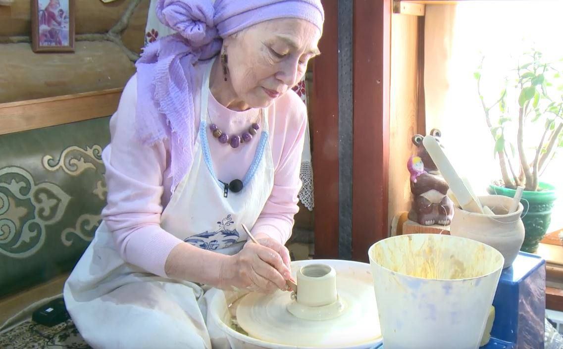 Балчыктан эшләнмәләр ясау белән 10 елдан артык шөгыльләнә