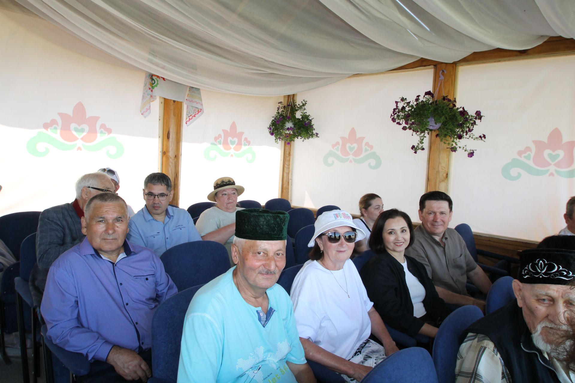 Белоруссия вәкилләре Балык Бистәсе Сабан туена кызыгыплар үлә инде