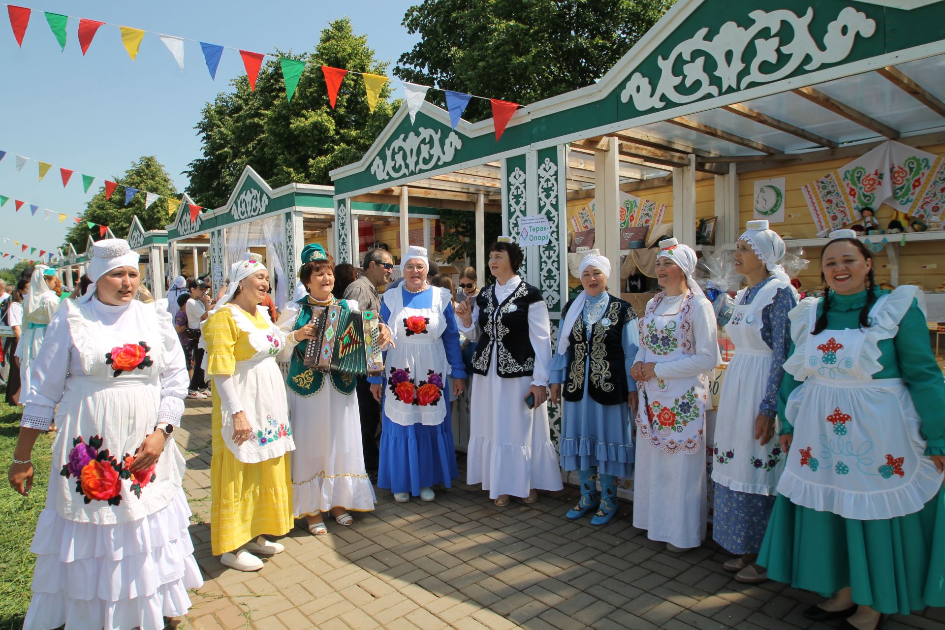 Белоруссия вәкилләре Балык Бистәсе Сабан туена кызыгыплар үлә инде