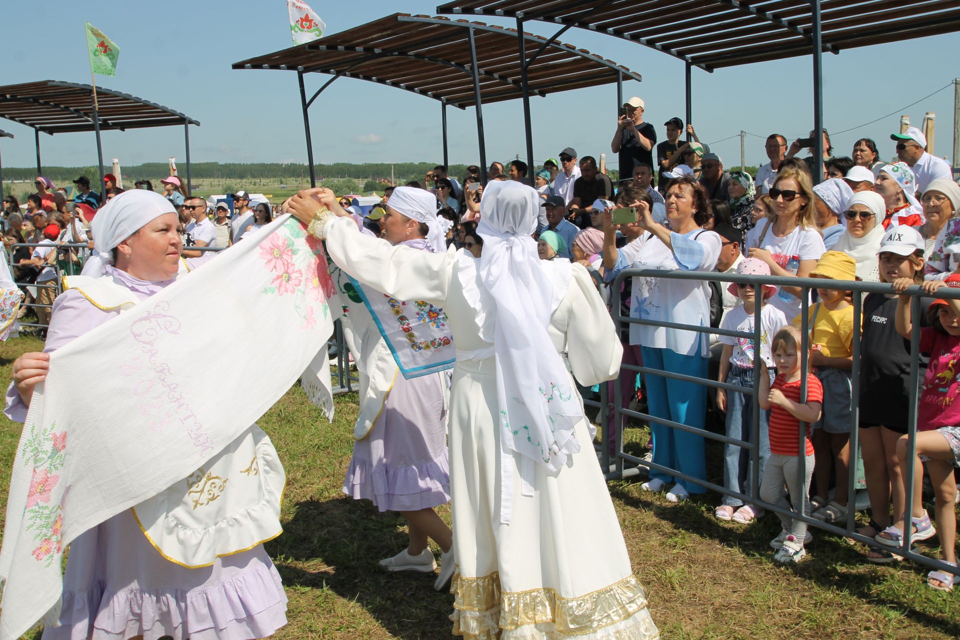 Белоруссия вәкилләре Балык Бистәсе Сабан туена кызыгыплар үлә инде