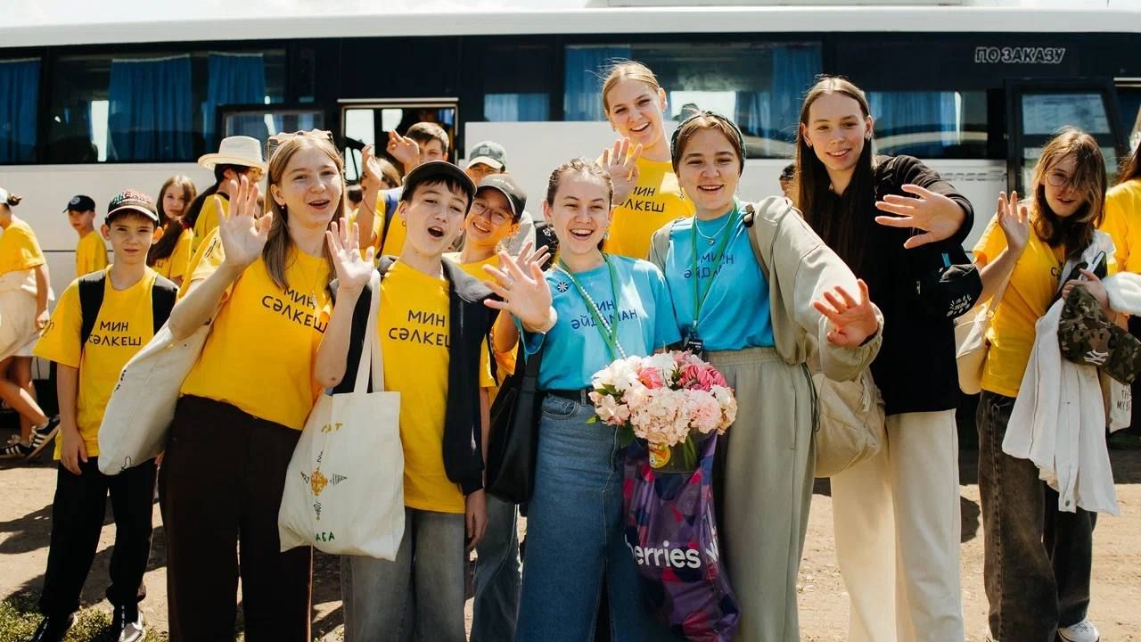 «Биләр, сәлкешләреңне каршы ал!»: Сәләт Биләр Форум беренче сменасын башлап җибәрде