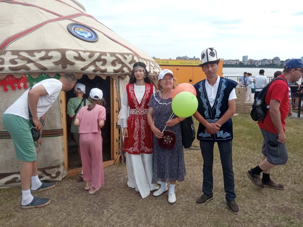 Татарның аш-сулары да кунаклар дәшә