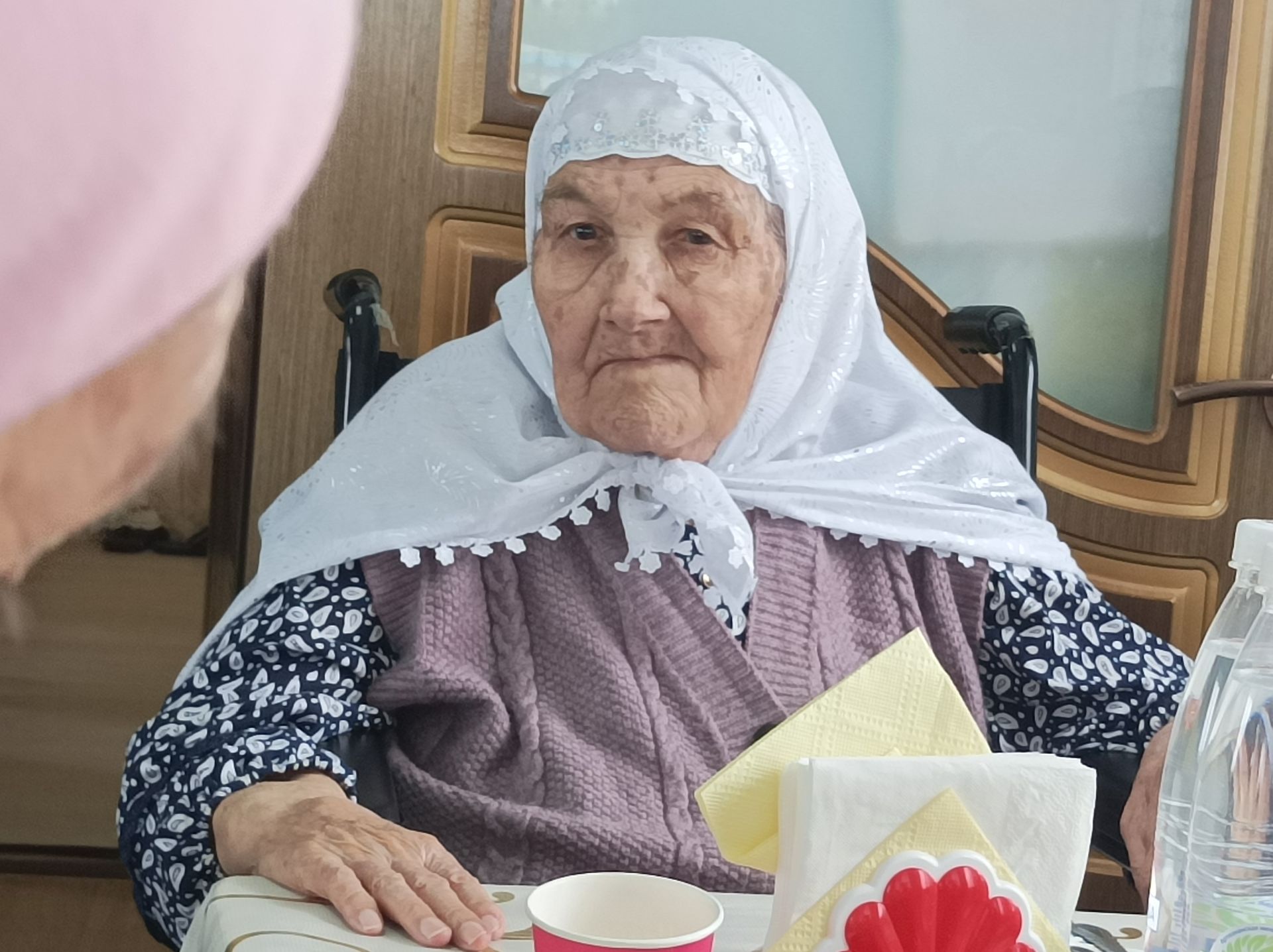 “Әти кайта!” дип сөенеп больницадан каршылаганда әти кеше «сүнә башлаган»