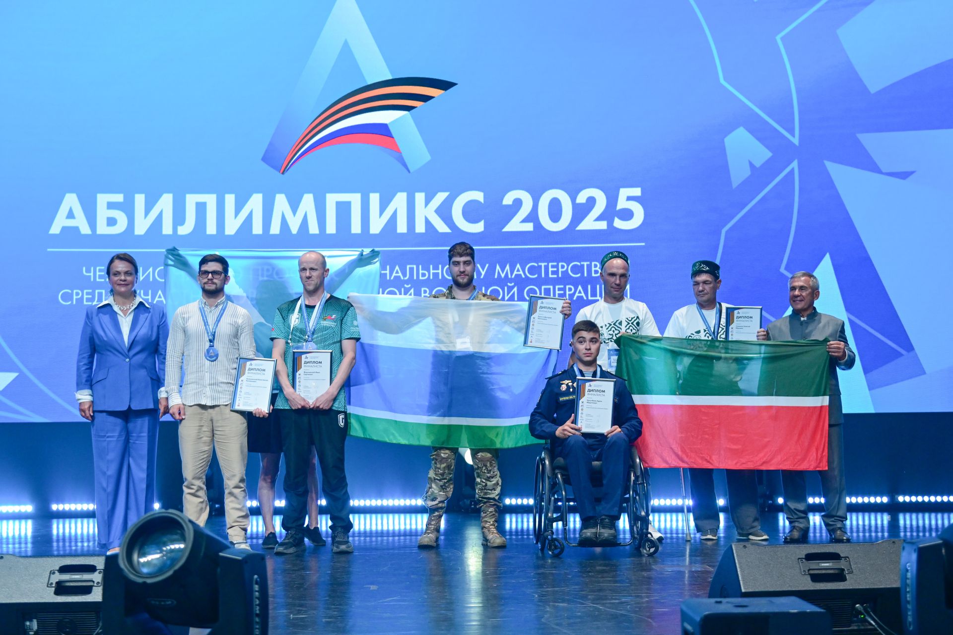 Рөстәм Миңнеханов: «Рухи көчегез өчен рәхмәт сезгә, ә без һәрвакыт сезнең янда»