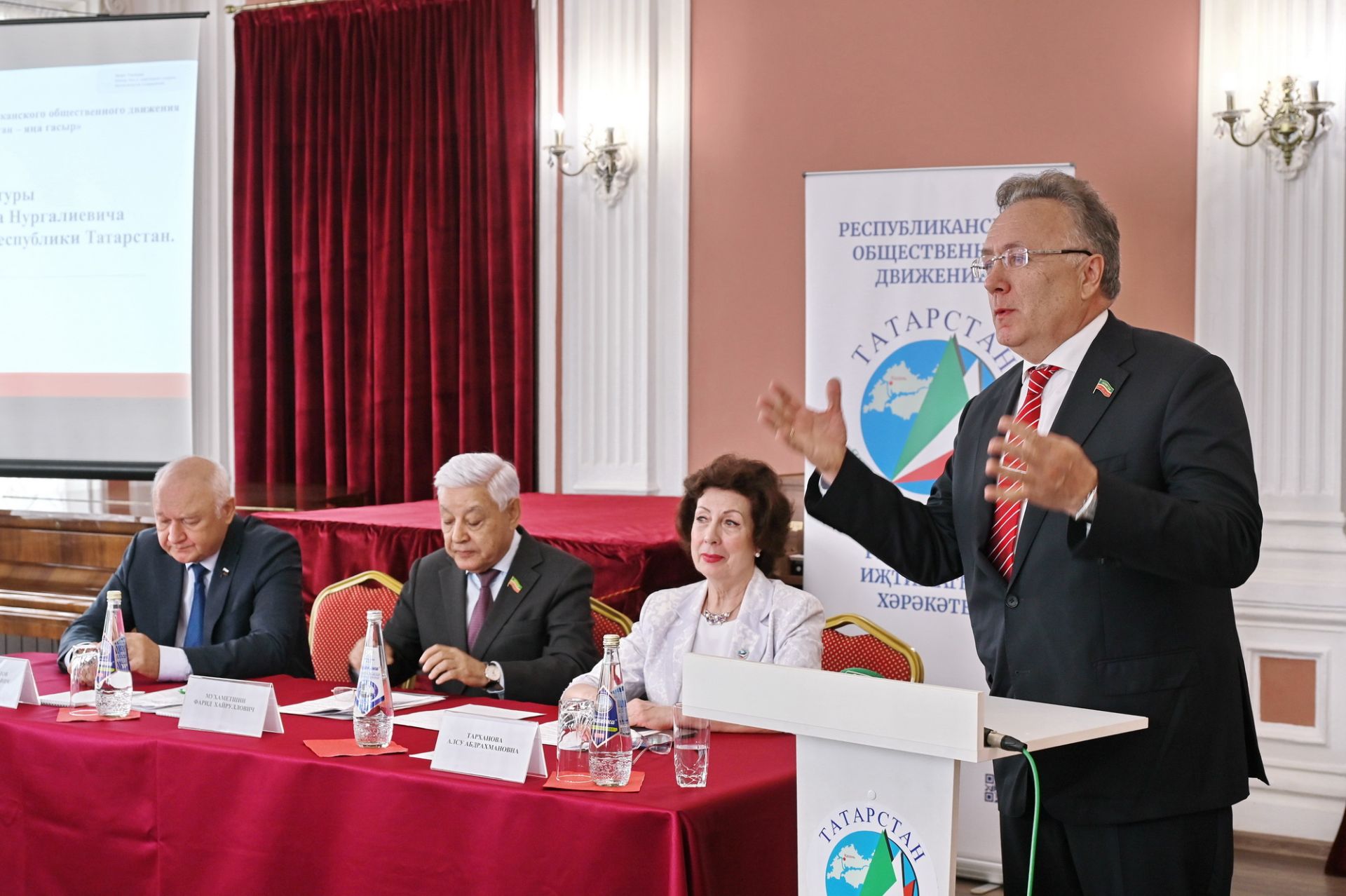 «Татарстан-Яңа гасыр» хәрәкәте әгъзалары Рөстәм Миңнеханов кандидатурасын хупладлар