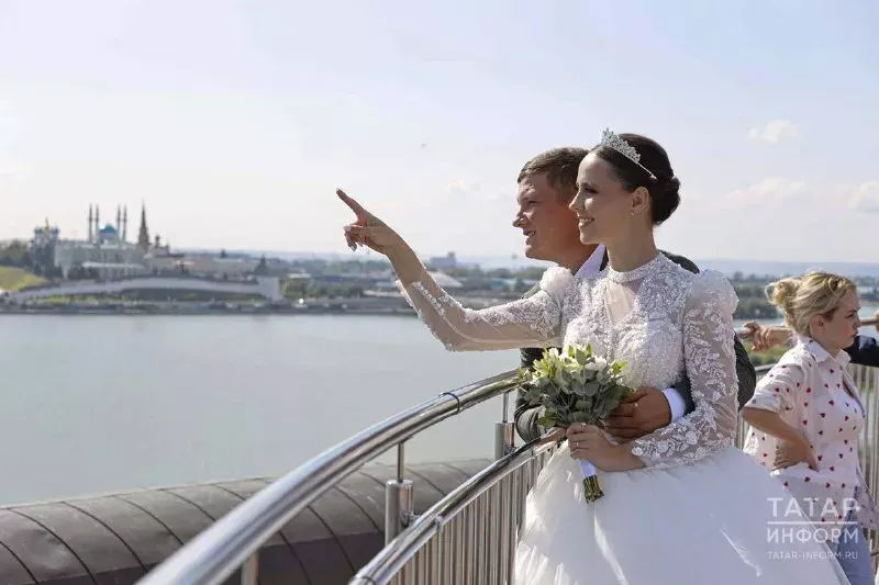 Парлы булырга яратылганбыз