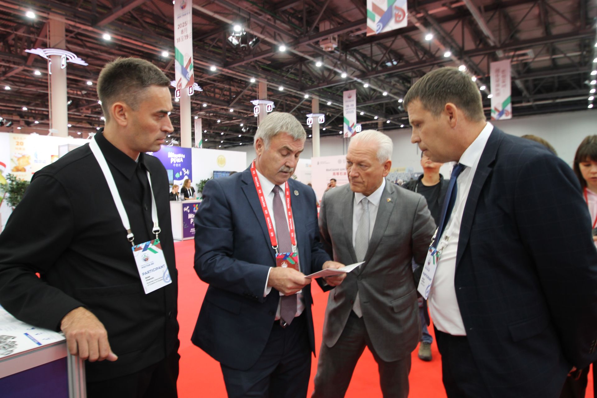 Россия белән Кытайның чөкердәшеп, Казанда чәй эчүе дә әһәмиятле