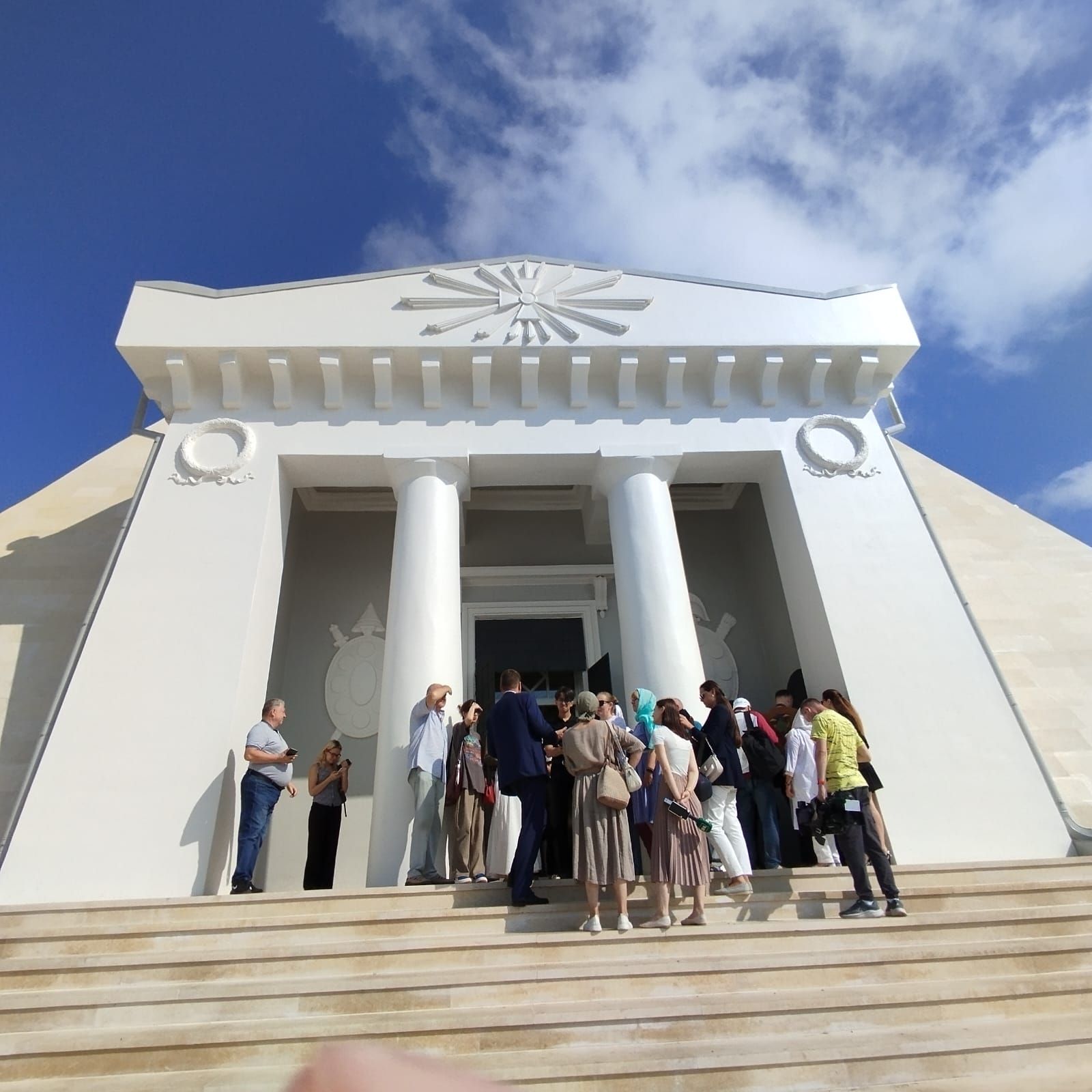 Һәйкәл-гыйбадәтханәдән Казан Кремленә җир асты юлы бар дигән сүз дөресме?