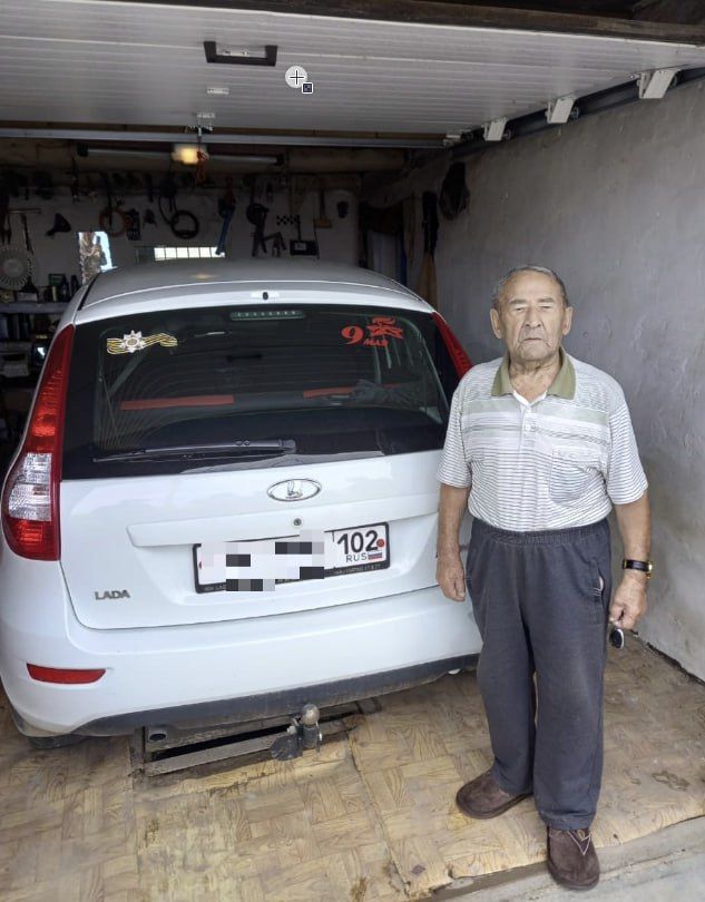 “Мин урамнан узганда честь биреп калалар”: 99 яшьлек Габдрәүф Гәрәев әле дә машина йөртә