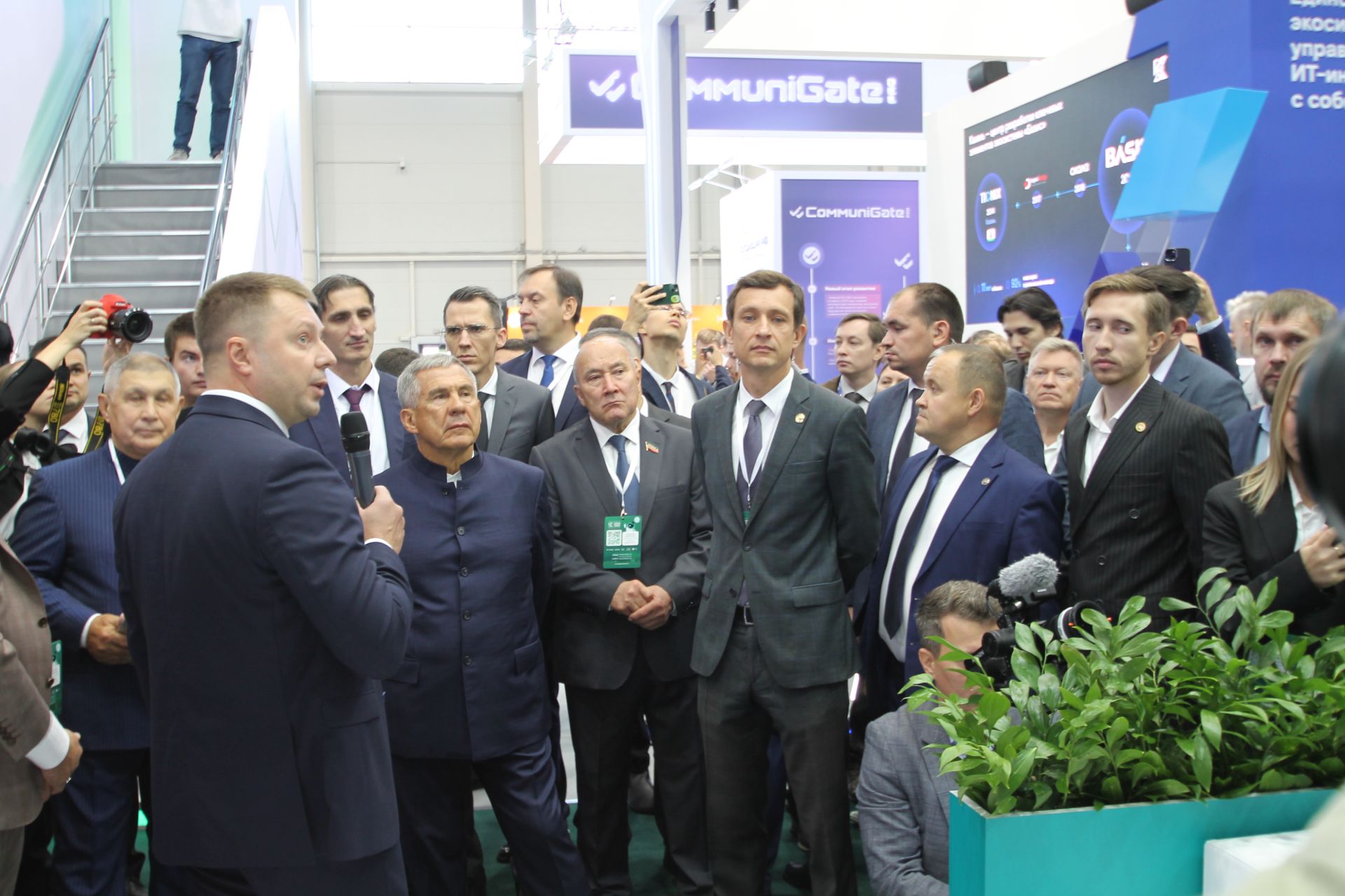 Татарстан 2030 елга “ясалма акыл” кочагында калачак. Бу куркыныч хәл түгелме икән?