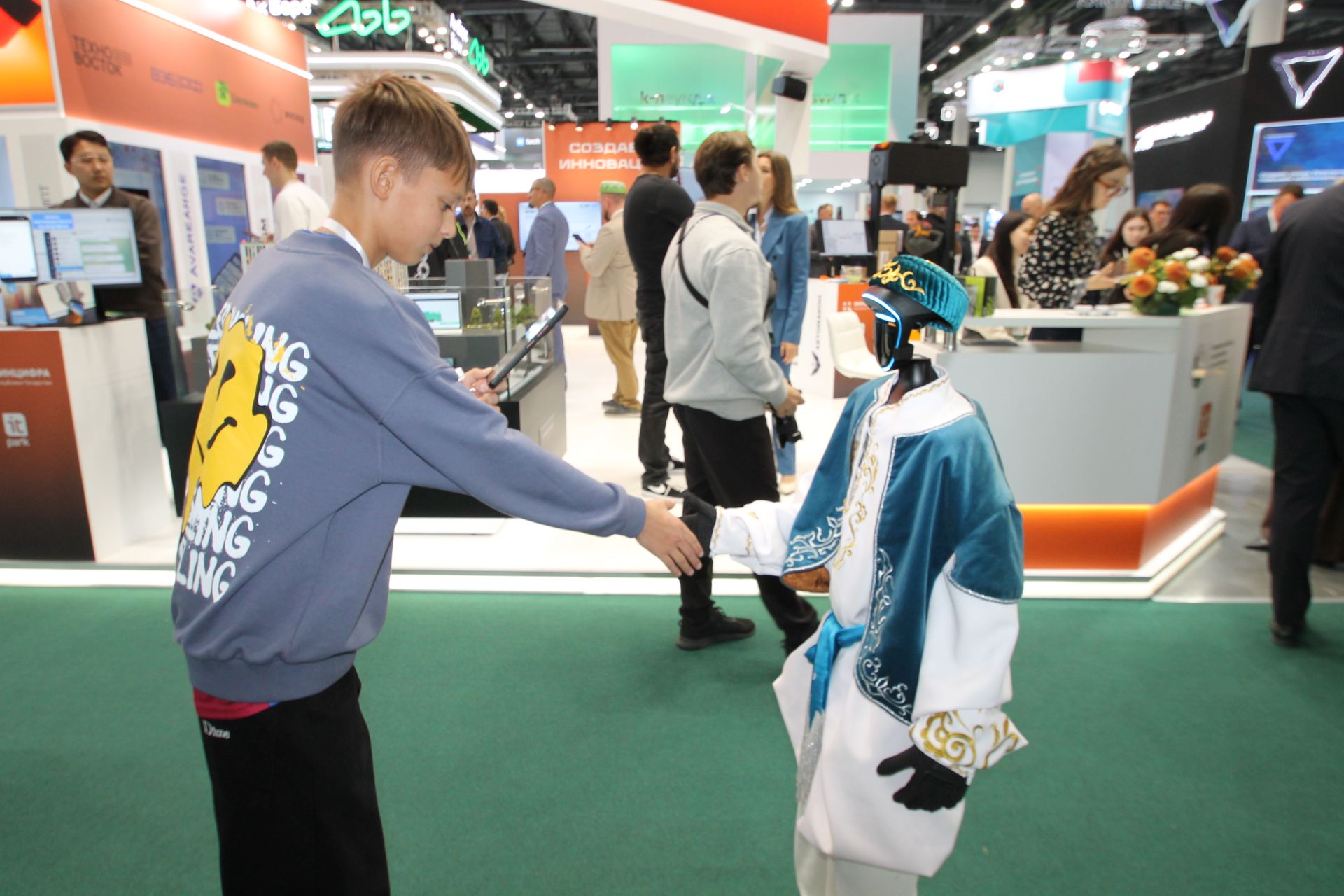 Татарстан 2030 елга “ясалма акыл” кочагында калачак. Бу куркыныч хәл түгелме икән?