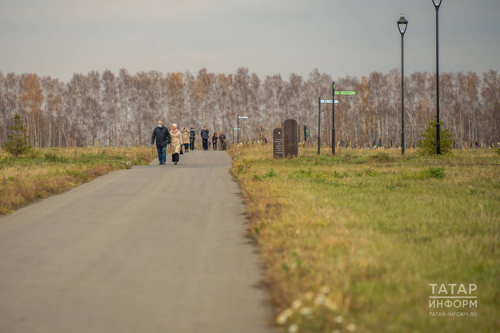 Бүген аны җирлиләр икән. Хуш, Айзат. Хуш, сабакташ...