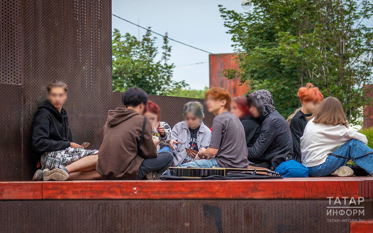 Әгәр бала алкоголиклар гаиләсендә үсә икән, аның бу үрнәккә иярмәвенә өмет бармы?