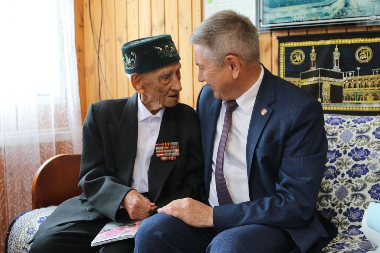 Йөзьяшәр бабай: «Табәрәк», «Ясин» сүрәләрен хәзер дә яттан укыйм»