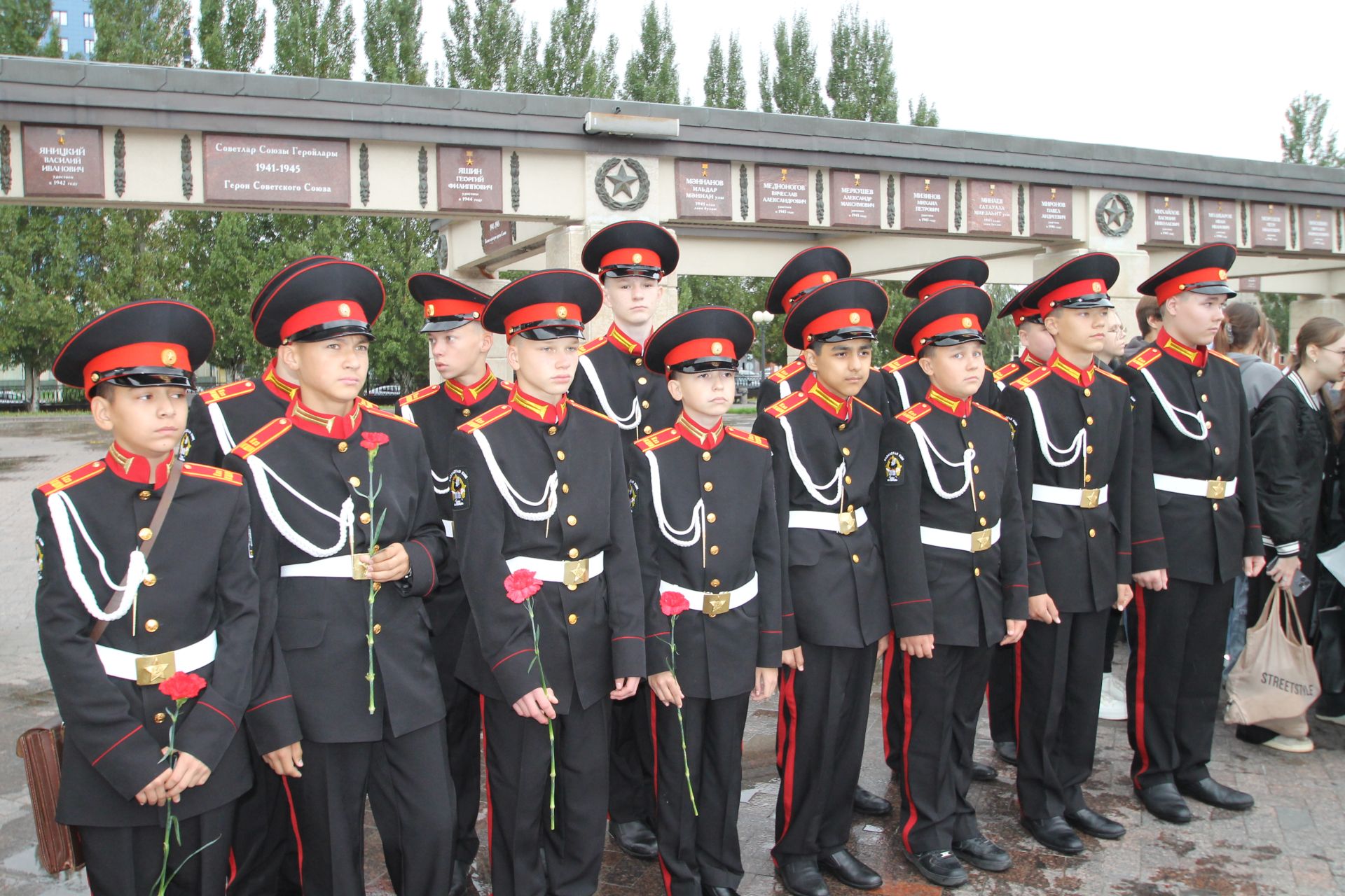 Бүген һәркемнең уяу булуы сорала