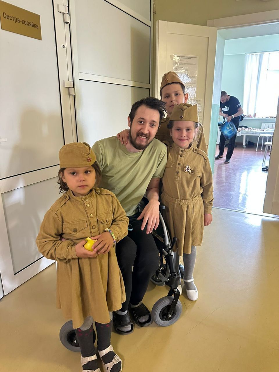 “Көтегез, кайтам”, дип китә ул бертуган сеңелләренә...