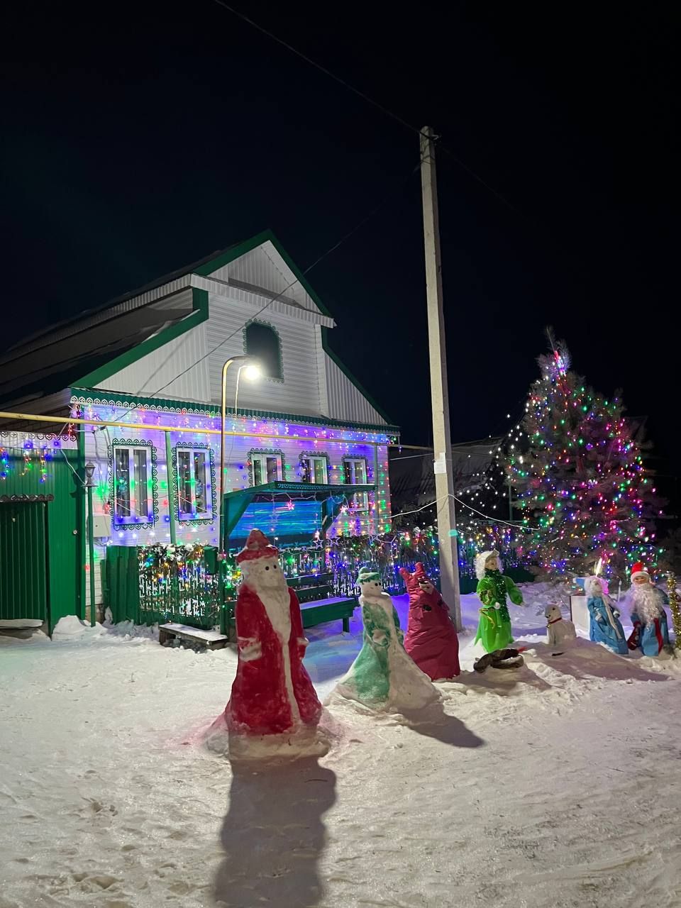 Гаҗәеп авыл: «Безнең авылны Ульяновск шәһәреннән, Чувашиядән, Самарадан кадәр күрергә киләләр»