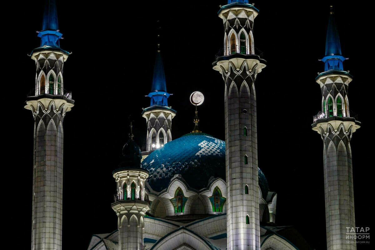 Миңнеханов 2026 елда Ураза һәм Корбан бәйрәмнәрен үткәрү көннәрен раслады