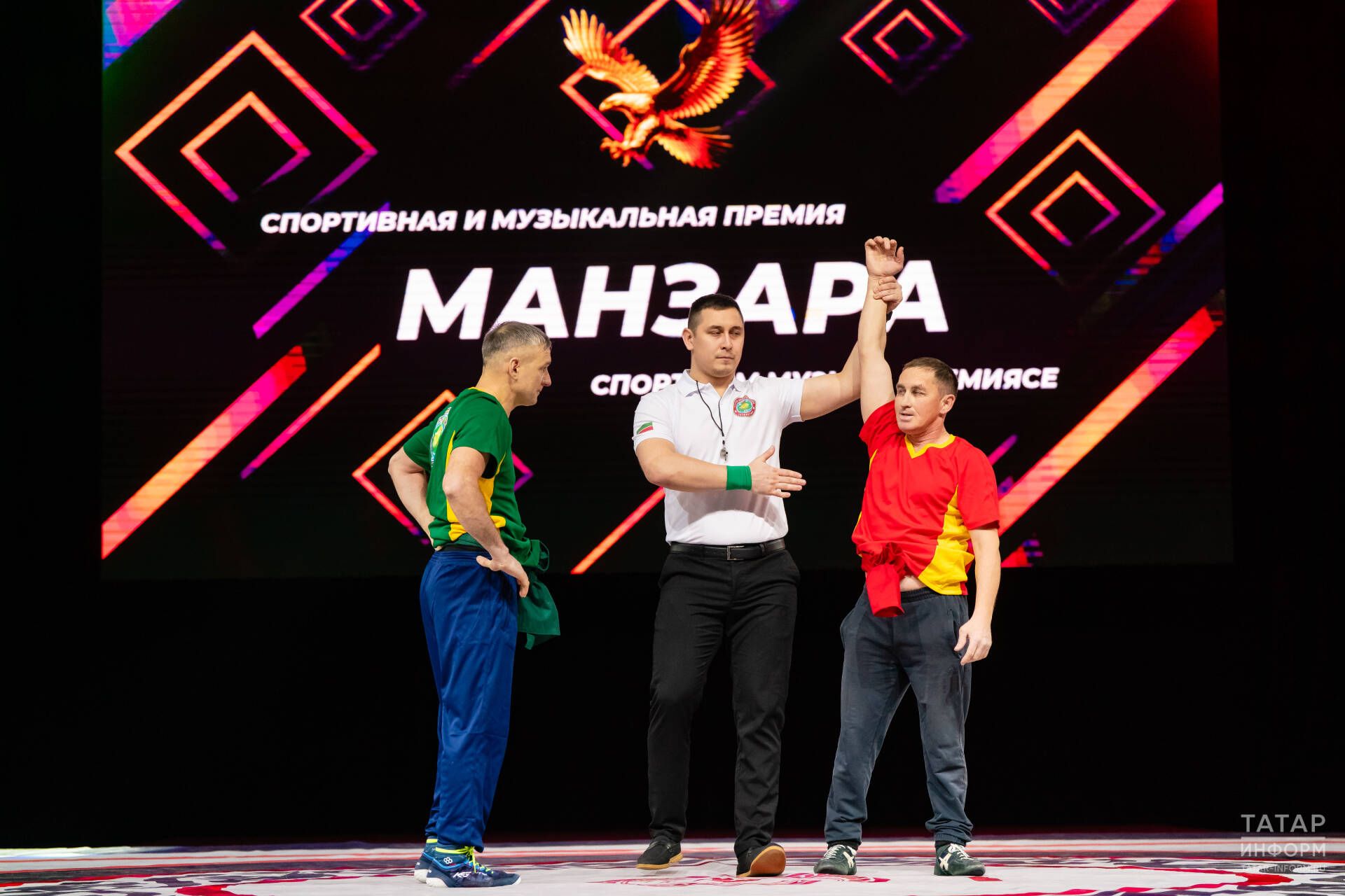 Рөстәм Хашимов: “Әтинең хезмәт хакы – 3 мең, ә мин 30 меңлек телевизор оттым...”