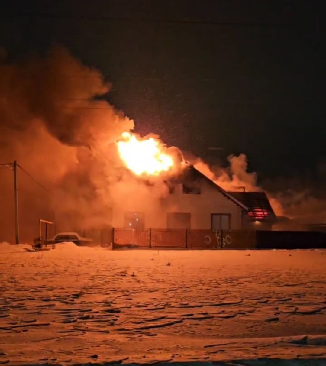 Минзәләдә янгын: «Берничә пар кием, документларны гына алдык. Кире керерлек түгел иде инде...»