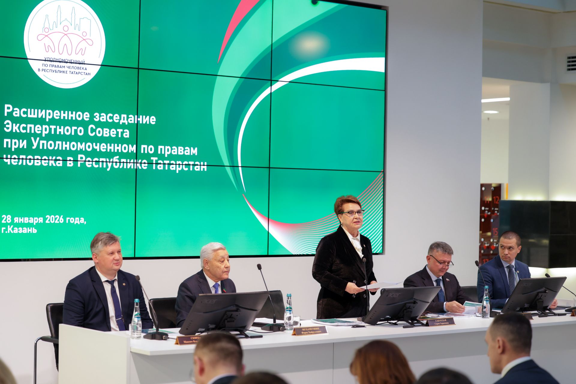 Фәрит Мөхәммәтшин: «Сезнең иң авыр, җаваплы һәм игелекле миссиягез – кешеләр белән эшләү»