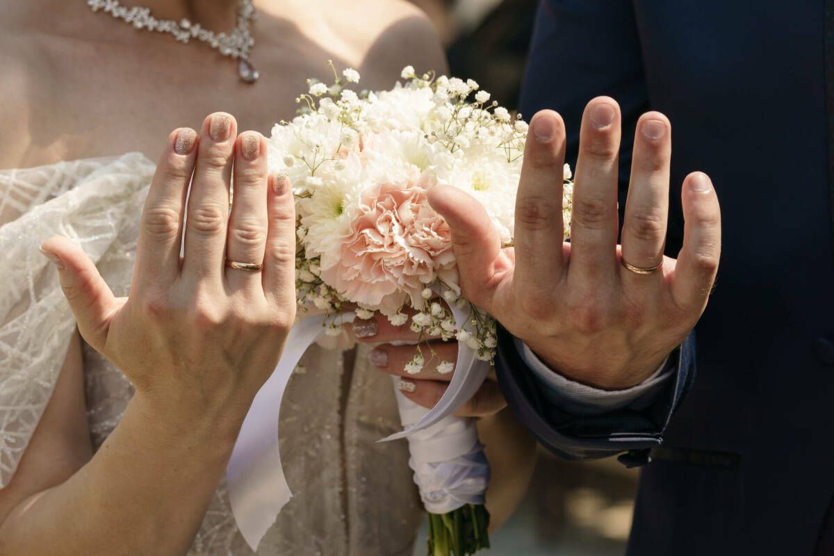 Әни елый, әти әрли, мин телләшәм. Ялгышасың, диләр