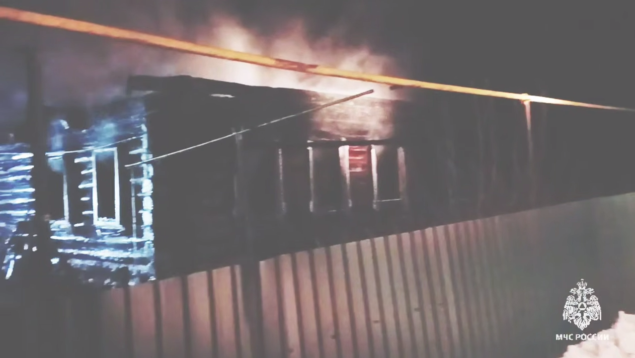 Алабуга районындагы янгын: «Әтисен алып чыгарга дип кереп киткән, әмма өлгермәгәннәр...»