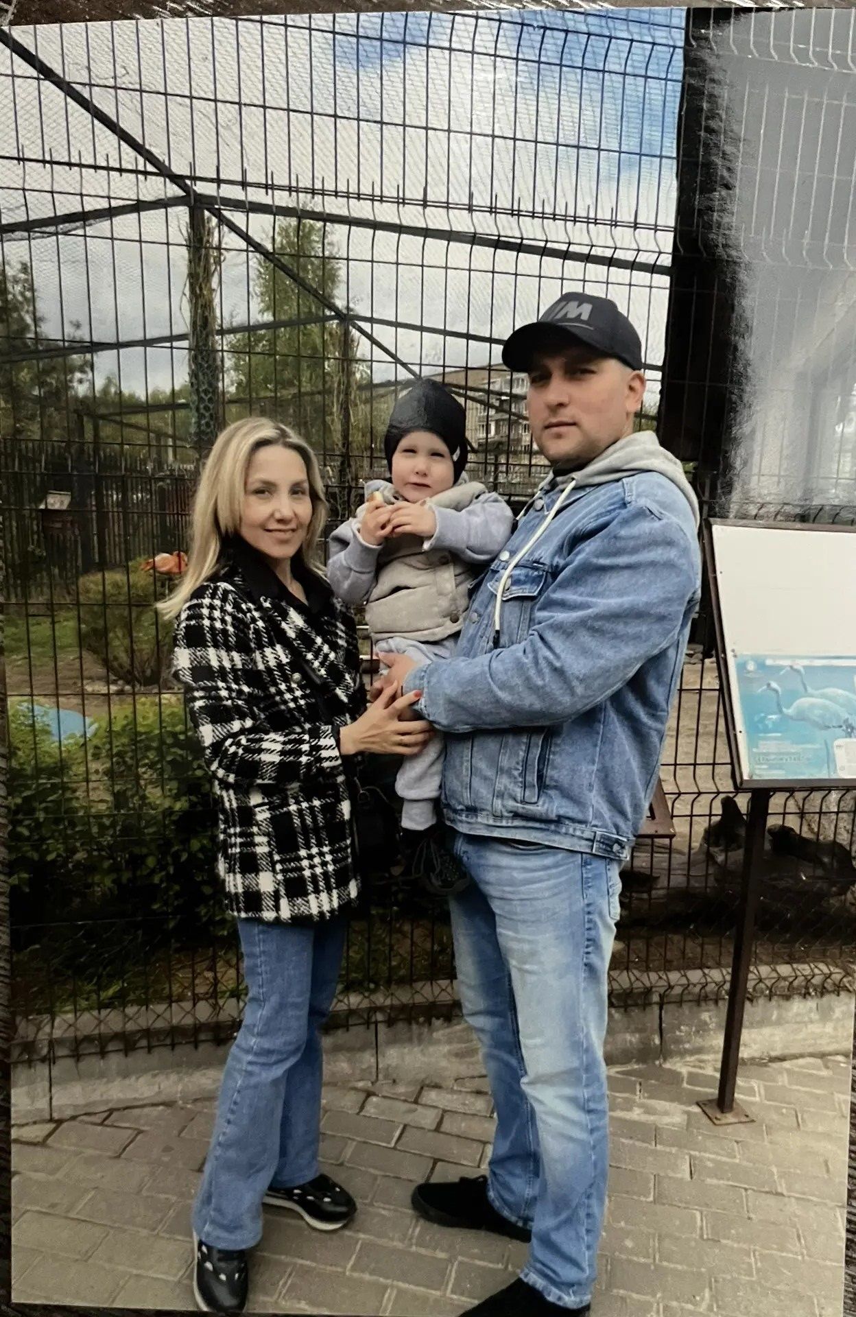 «Чәчәк ата бит, димәк, улым исән», дип тәрәзә төбендәге розага өметләнеп яши