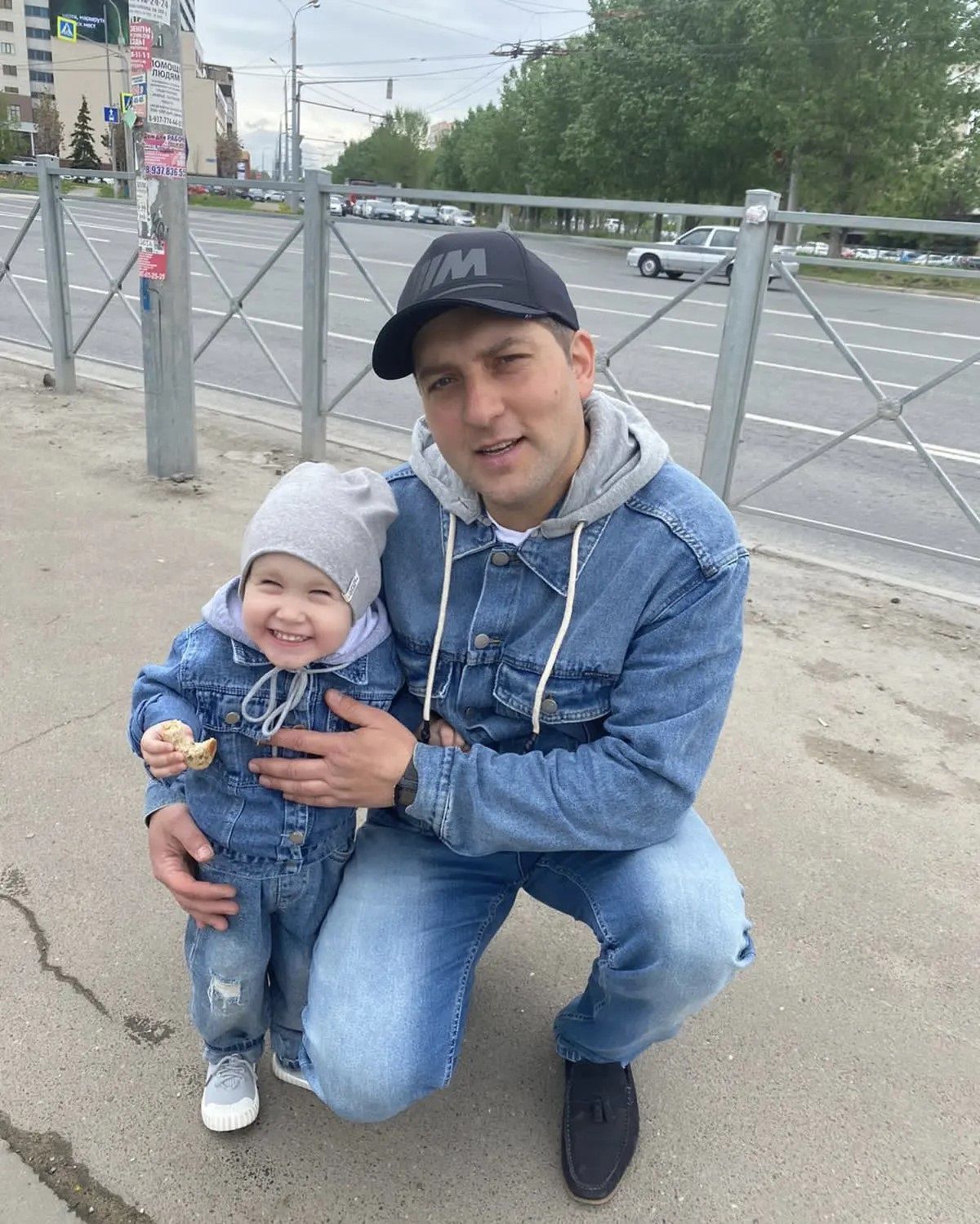 «Чәчәк ата бит, димәк, улым исән», дип тәрәзә төбендәге розага өметләнеп яши