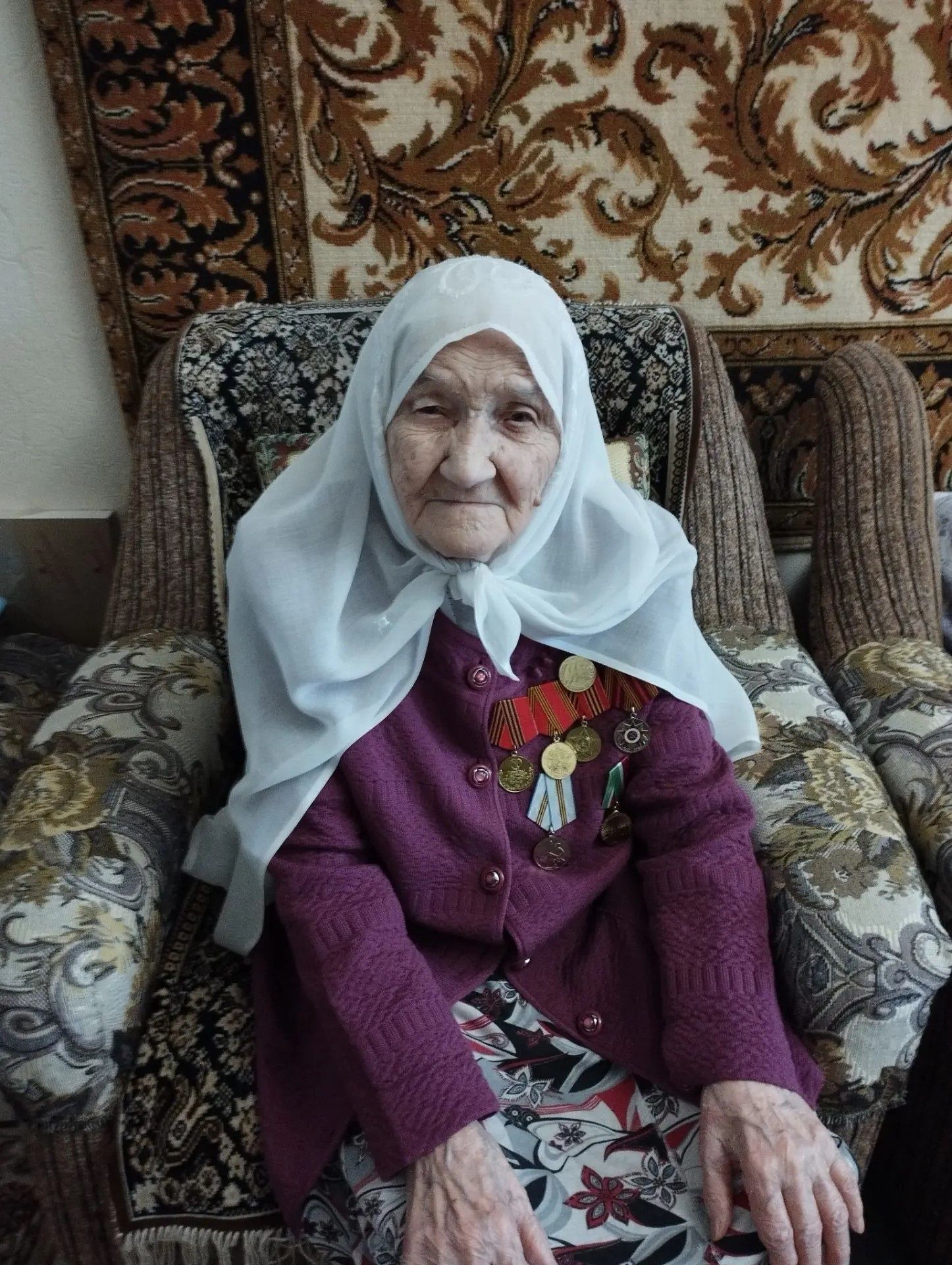 15 яшендә Сталинград өчен окоп казыган Гөлсем апага — 100 яшь!