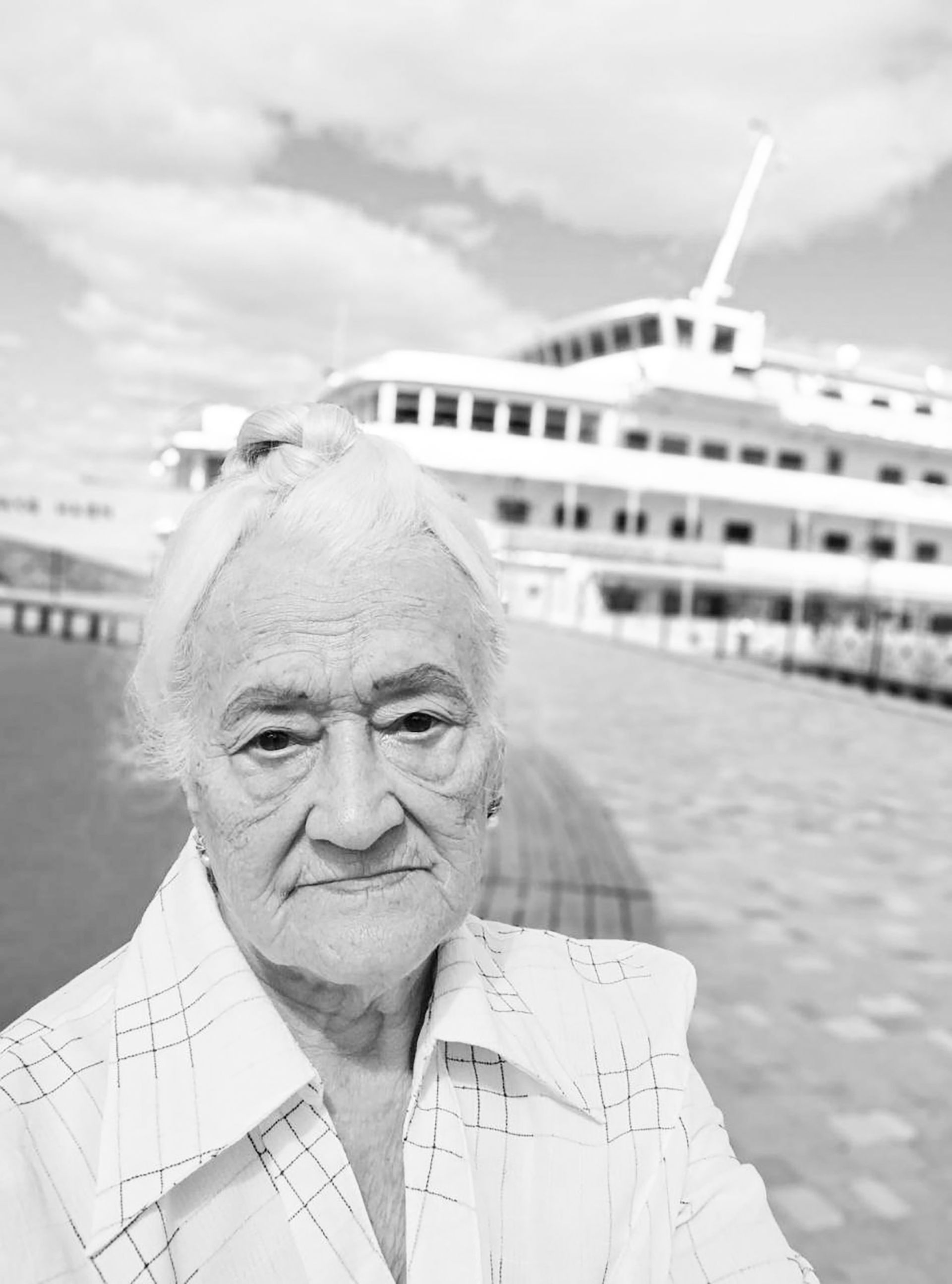 Үз язмышын үзе язган табибә