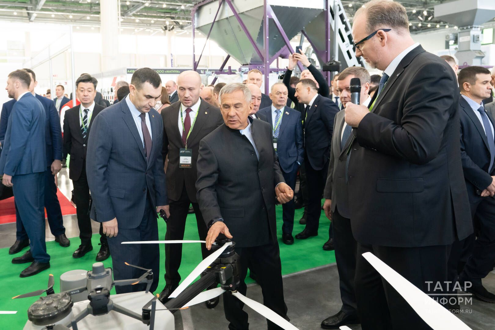 “Сөт бәяләре төшү аркасында планлаштырылган инвестицияләр кимү куркыныч бар”