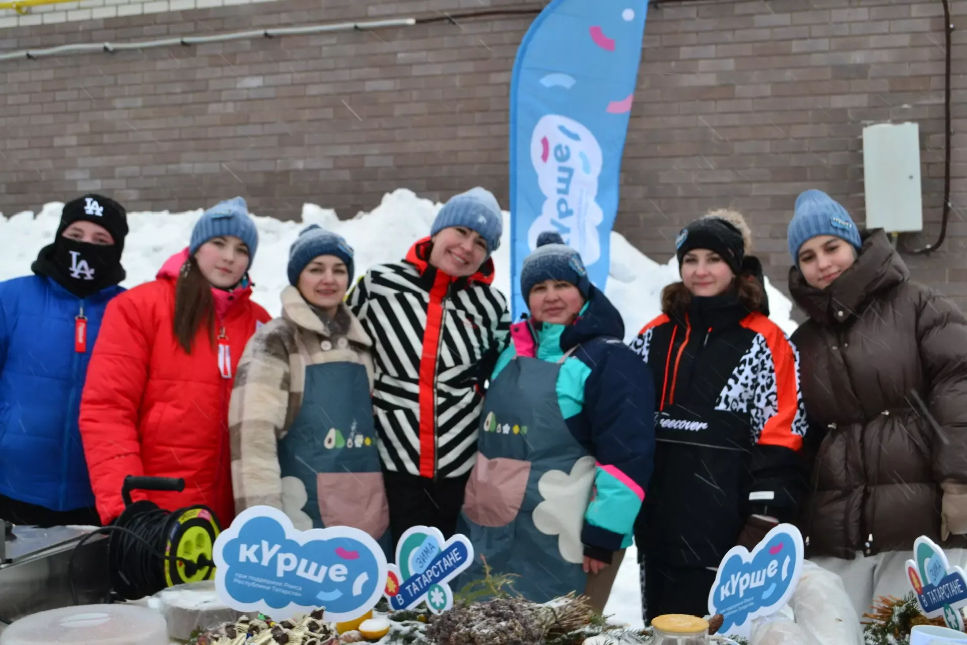 Кар, чәй һәм күршеләр: Апаста кышкы бәйрәм гөрләде