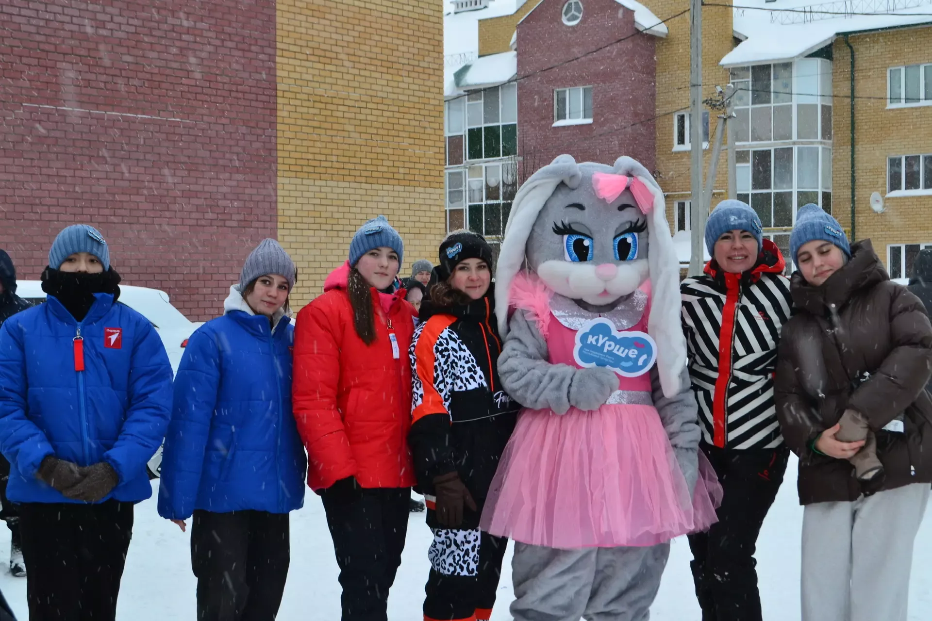 Кар, чәй һәм күршеләр: Апаста кышкы бәйрәм гөрләде