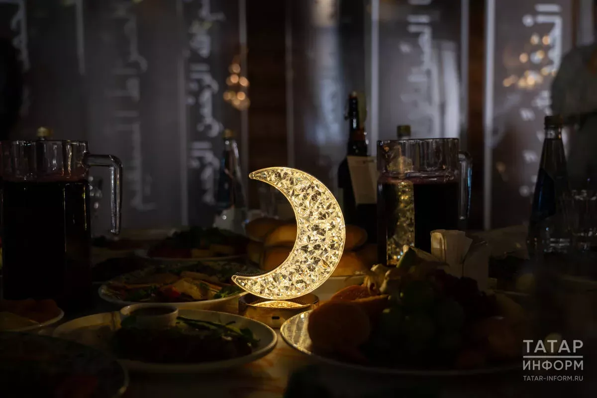 “Ифтар белән сәхәр арасында 1,5 литр җылы су эчегез”