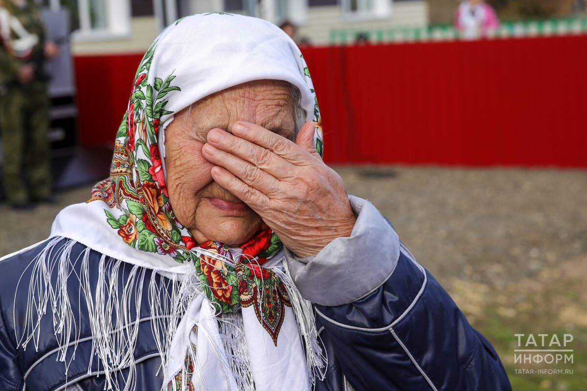 Берәүнең күз яше – икенченең мәхәббәте