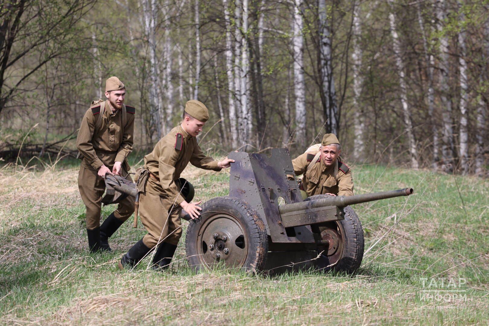 Курку белмәс һәм тырыш кешеләр иле без