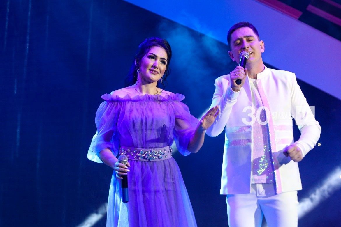 «Өемдә үзем генә кунырга да куркам» яки җырчылар нәрсәдән курка?