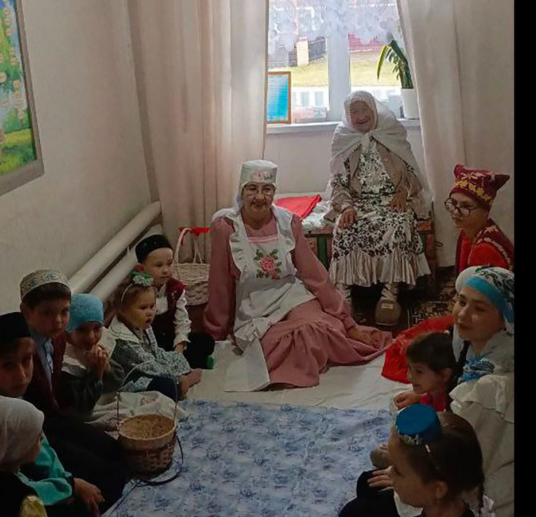 101 яшьлек Асия әби: «Сине уздырып яшим әле!»