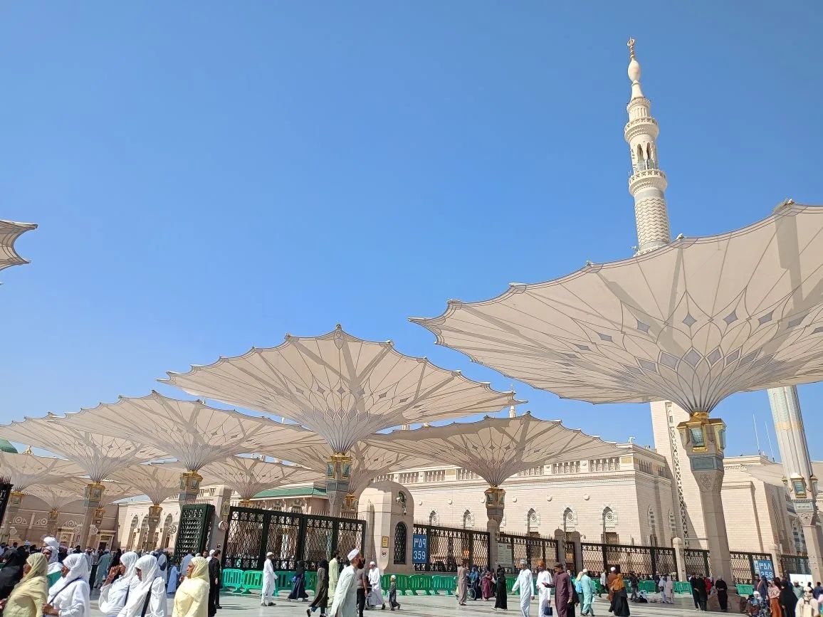 “Безнең хаҗыбыз әле кайткач башлана”: Мәккә-Мәдинә сәфәре турында хатирәләр